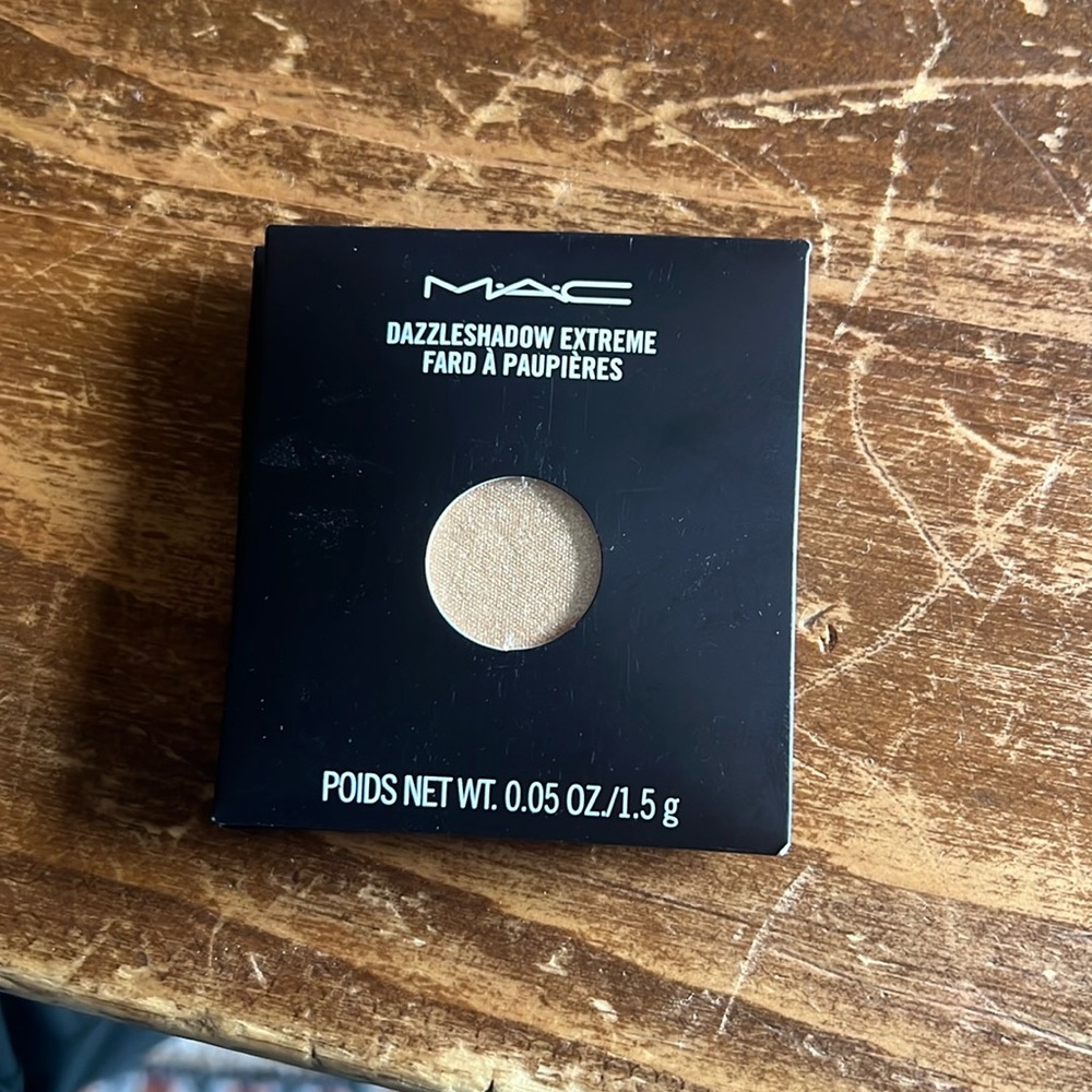 MAC Dazzleshadow Extreme eyeshadow refill